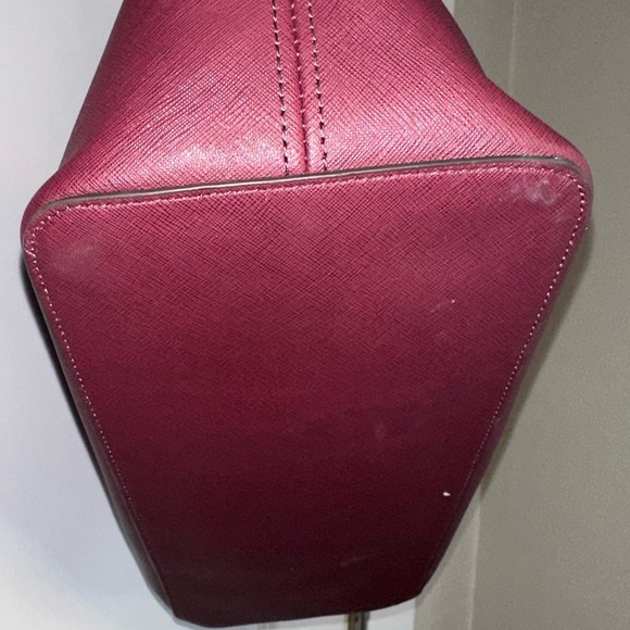 Michael Kors Jet Set Leather Computer Tote - Picture 10 of 12